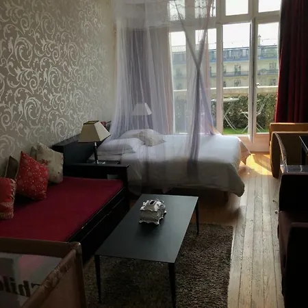 Apartment View Eiffel Tower Ch.elysees